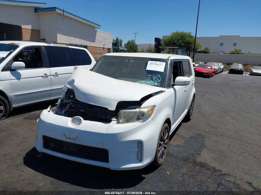 Vin: jtlze4fe9fj077668, lot: 46252939, scion xb 20152