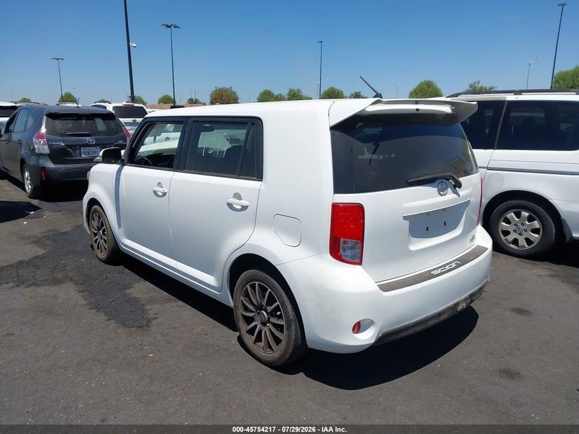 Vin: jtlze4fe9fj077668, lot: 46252939, scion xb 20153