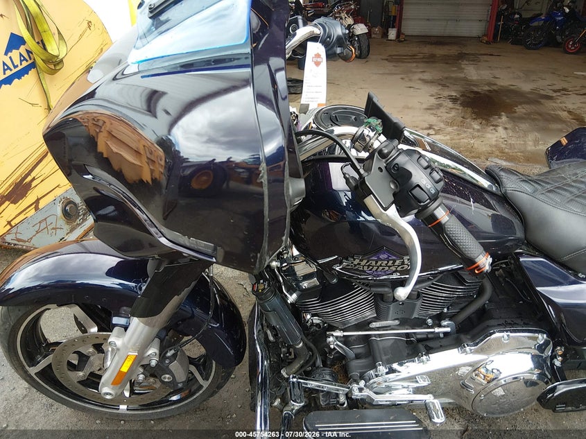 HARLEY-DAVIDSON FLHX 2025