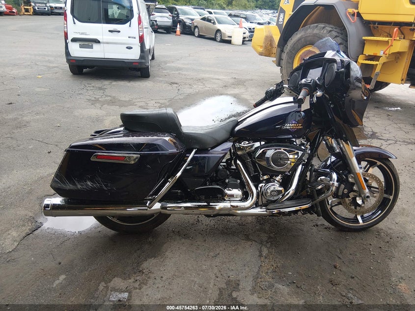HARLEY-DAVIDSON FLHX 2025
