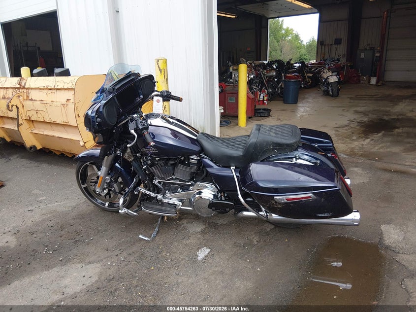 HARLEY-DAVIDSON FLHX 2025
