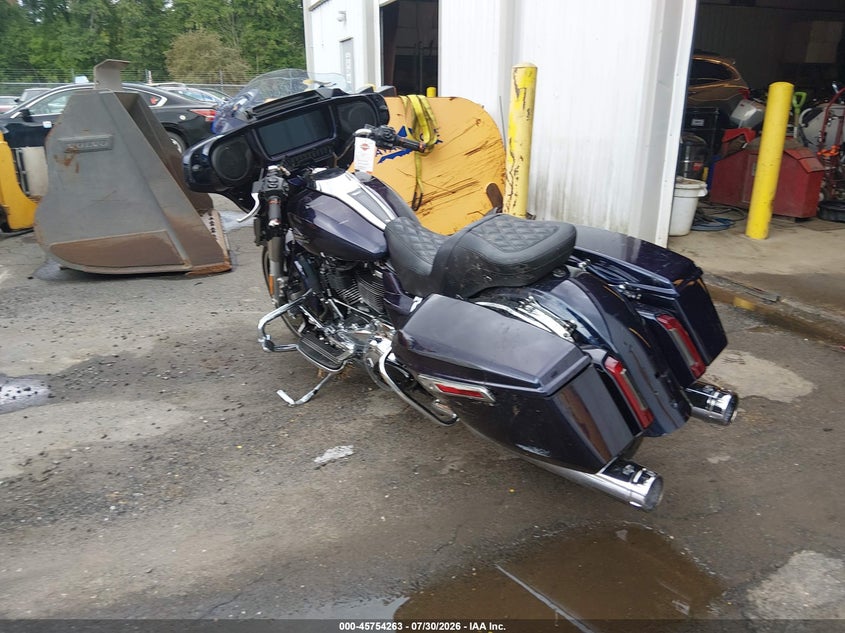 HARLEY-DAVIDSON FLHX 2025