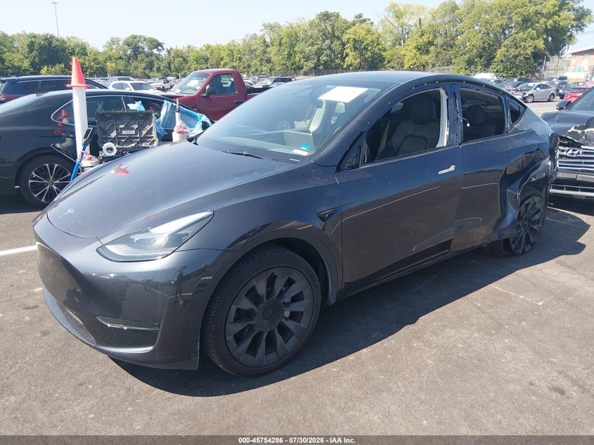 2024 TESLA MODEL Y auction photo 2