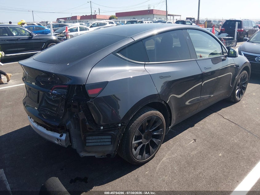 2024 TESLA MODEL Y auction photo 4