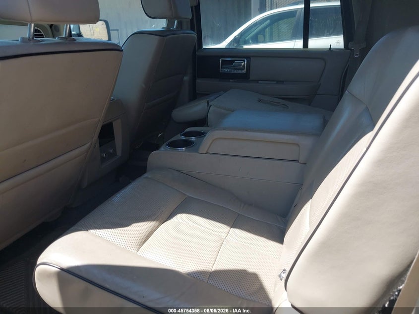 2007 LINCOLN NAVIGATOR L auction photo 8