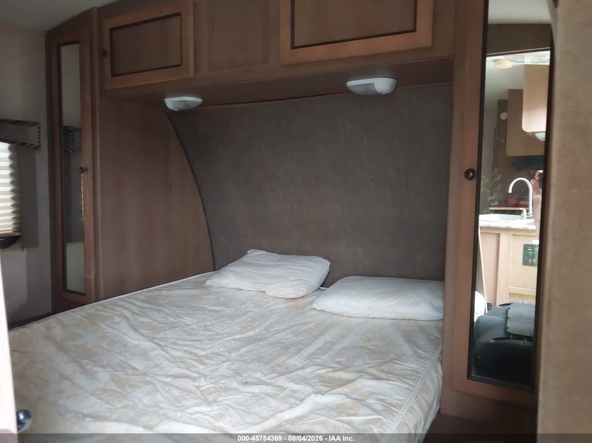 2015 CRUISER RV SHADOW CRUISER S280Q auction photo 5