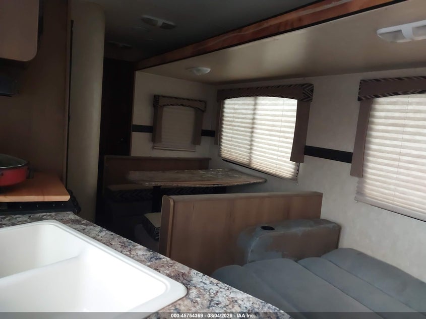 2015 CRUISER RV SHADOW CRUISER S280Q auction photo 8