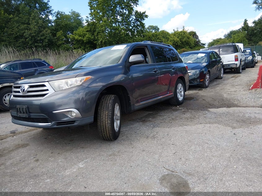 Vin: 5tdbk3eh6ds262269, lot: 46253109, toyota highlander base plus v6 20132
