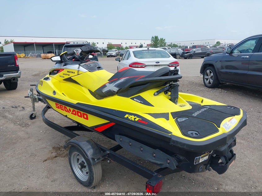 2015 SEADOO RXT auction photo 3