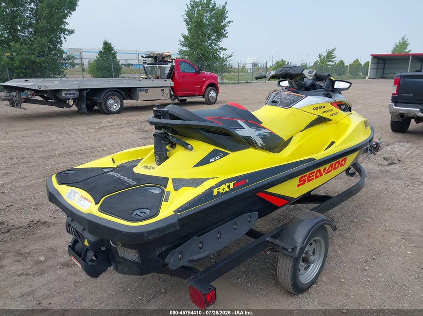 2015 SEADOO RXT auction photo 4