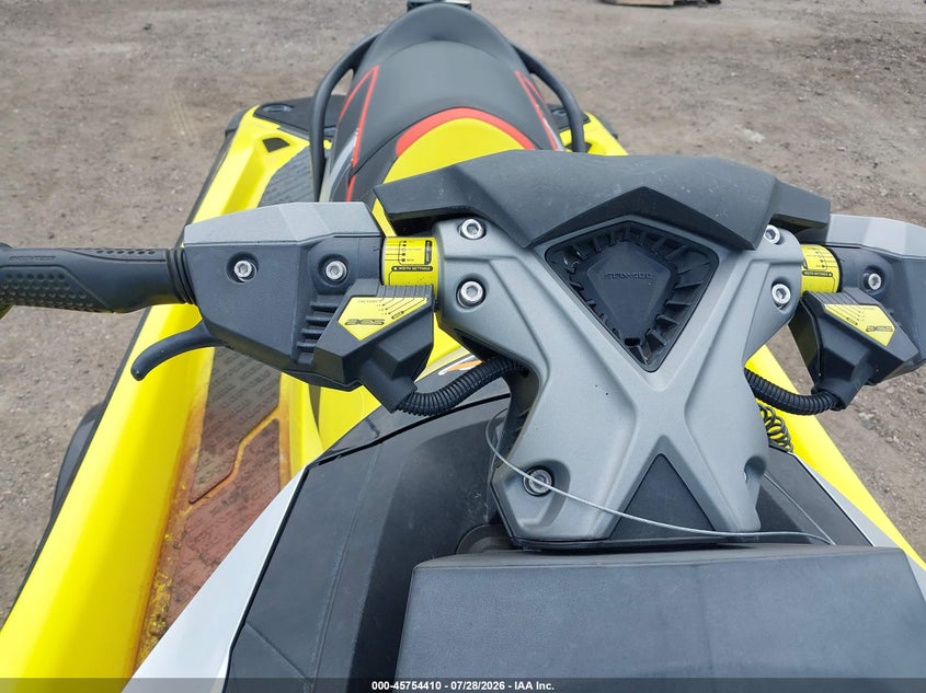 2015 SEADOO RXT auction photo 8