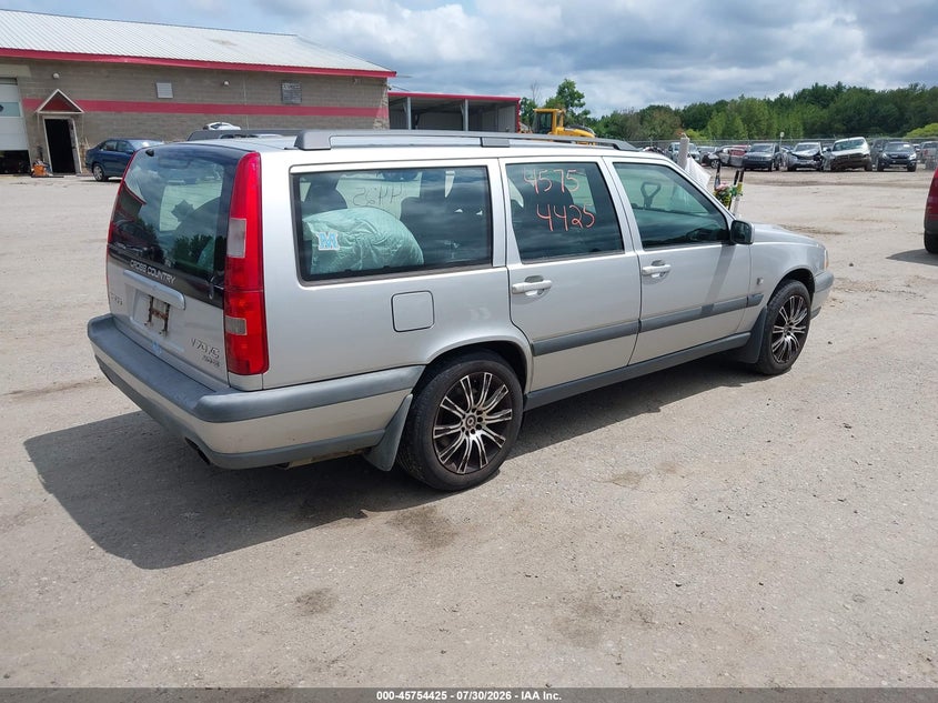 2000 VOLVO V70 auction photo 4