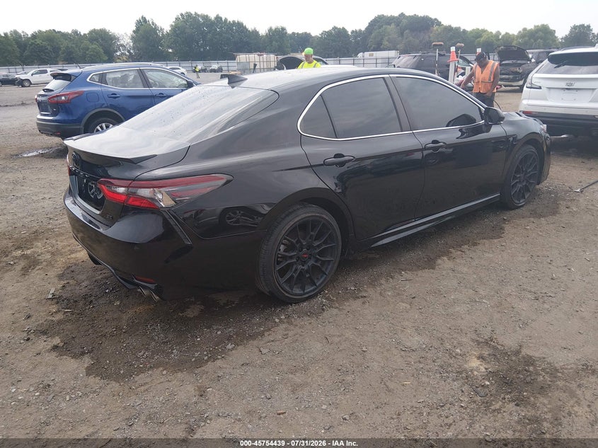 2021 TOYOTA CAMRY auction photo 4