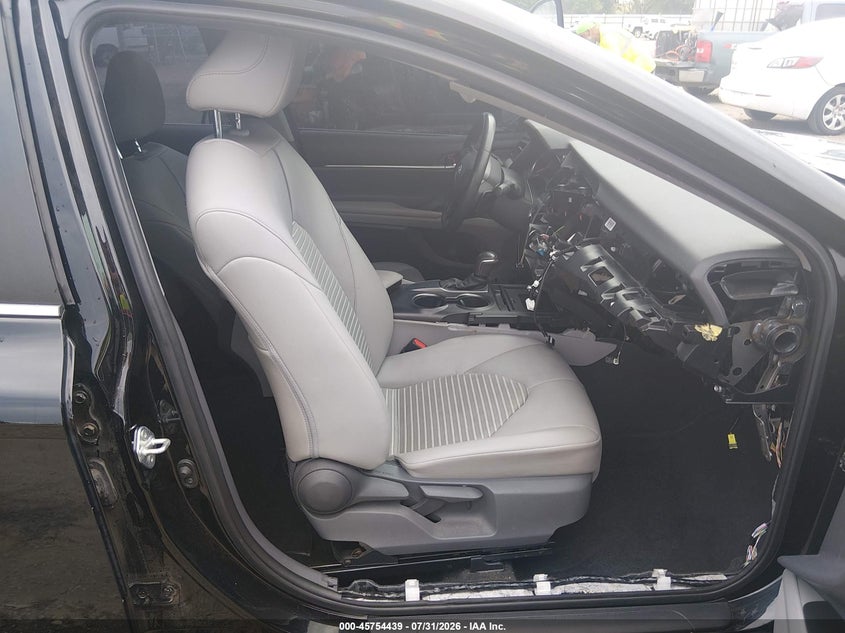2021 TOYOTA CAMRY auction photo 5