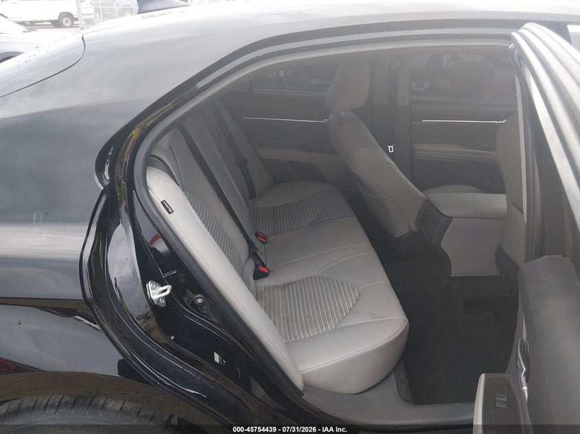2021 TOYOTA CAMRY auction photo 8