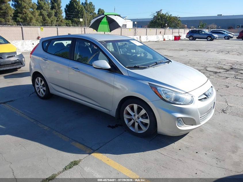 Vin: kmhcu5ae4du064805, lot: 46253203, hyundai accent se 2013 img_1