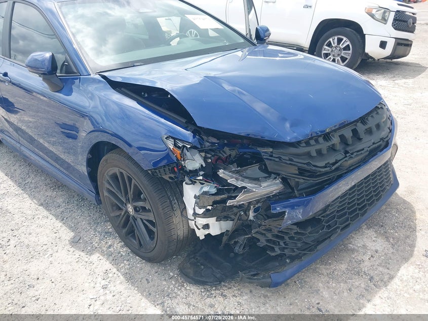 2025 TOYOTA CAMRY auction photo 6