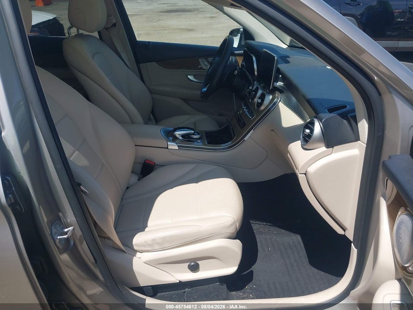 MERCEDES-BENZ GLC 300 - zdjęcie 5