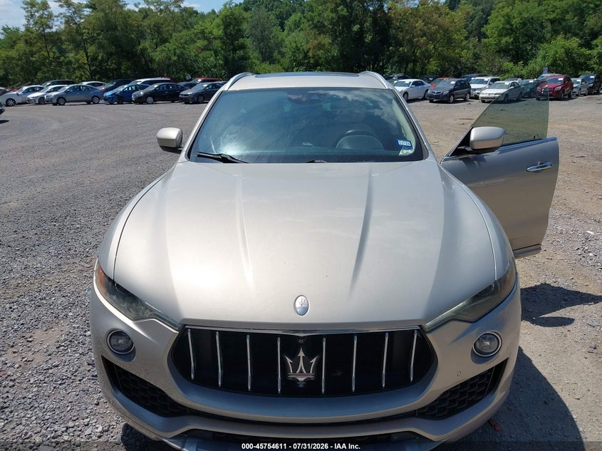 2017 MASERATI LEVANTE auction photo 6