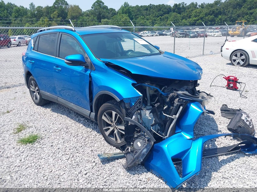 2017 TOYOTA RAV4 auction photo 1