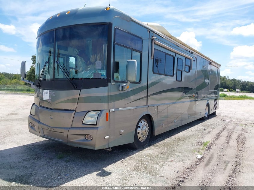 2004 WINNEBAGO VECTRA auction photo 2