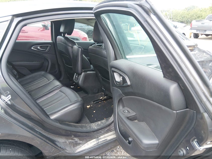 2015 CHRYSLER 200 auction photo 8
