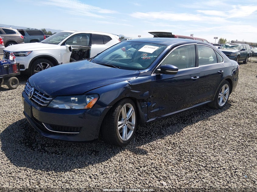 2015 Volkswagen Passat, Left Front, IAAI, VIN 1VWBV7A33FC062329 — photo 2