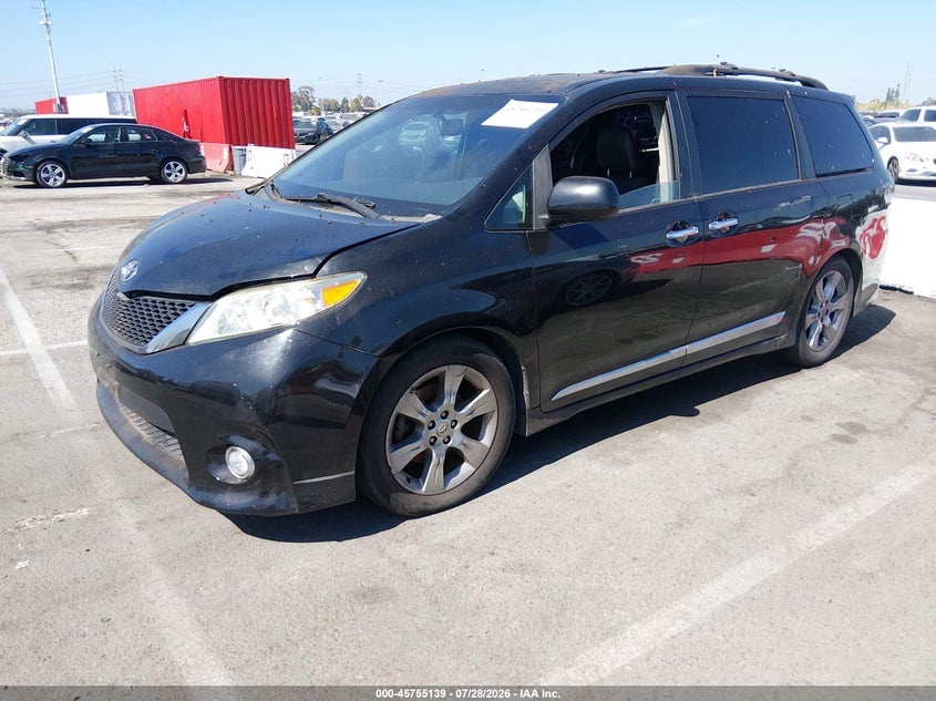 Vin: 5tdxk3dc9ds390243, lot: 46253861, toyota sienna se 8 passenger 20132