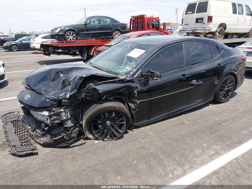 2025 Toyota Camry, Front End, IAAI, VIN 4T1DAACK0SU559802 — photo 2