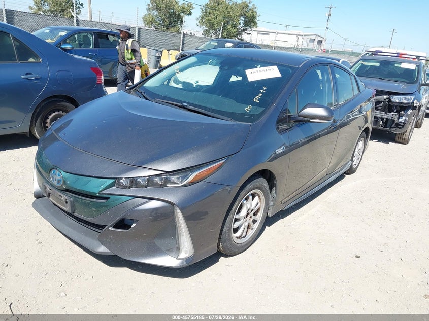 2017 TOYOTA PRIUS PRIME auction photo 2