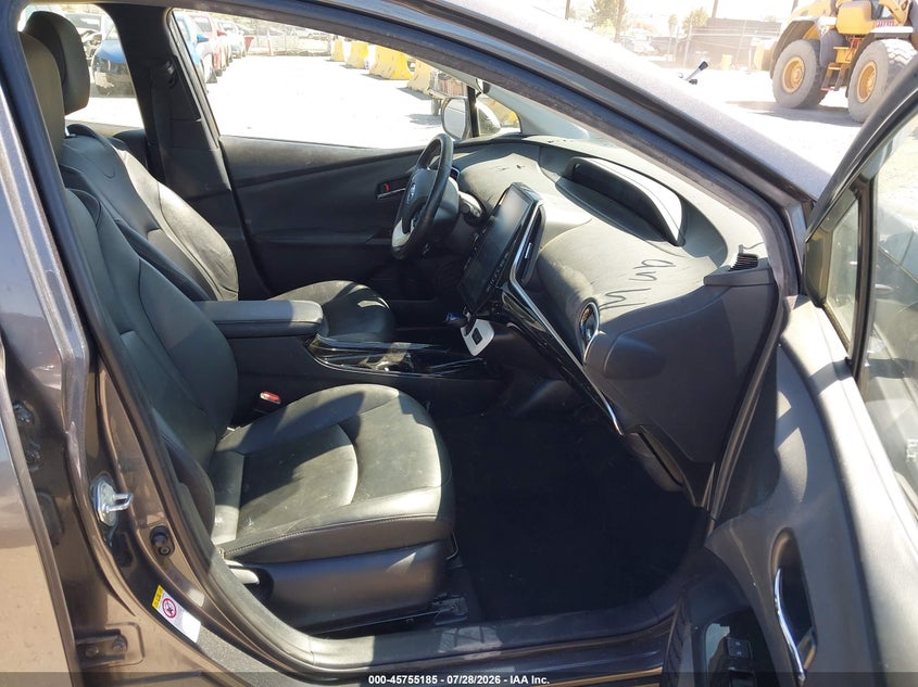 2017 TOYOTA PRIUS PRIME auction photo 5
