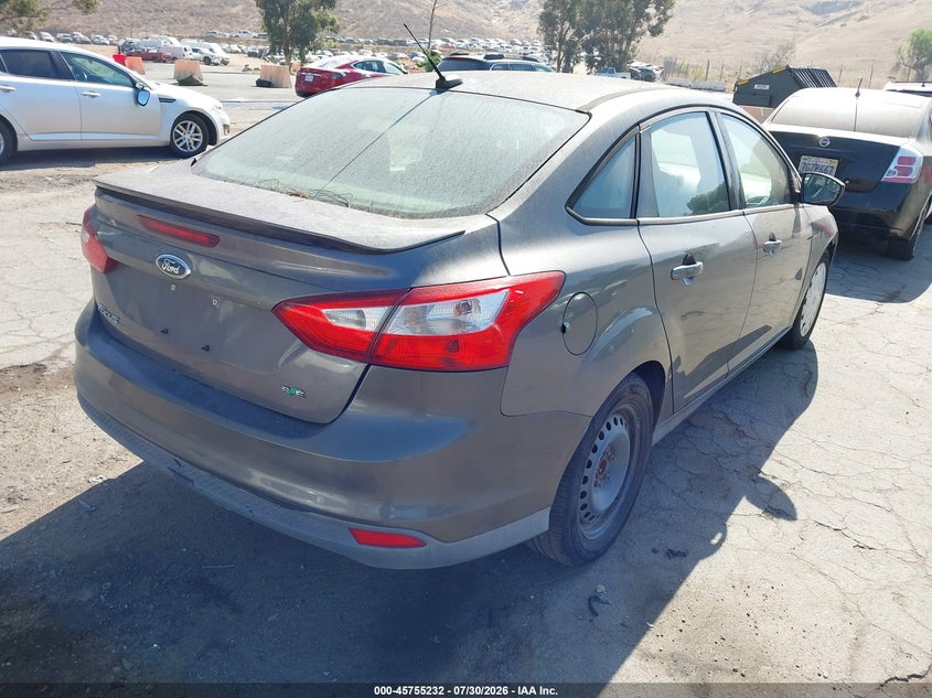 Vin: 1fahp3f20cl135092, lot: 46253955, ford focus se 20124