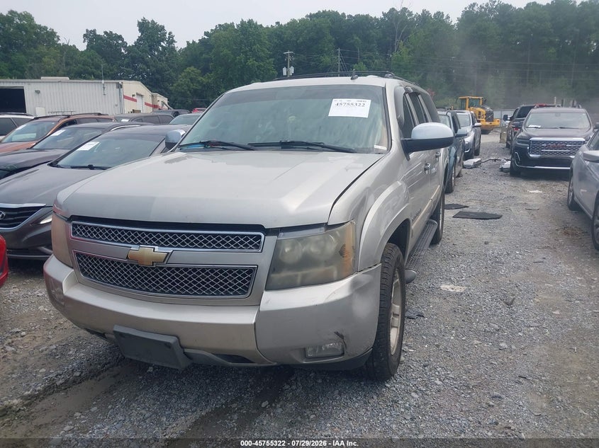 2008 CHEVROLET SUBURBAN 1500 auction photo 2