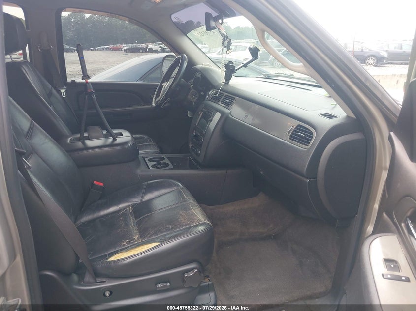 2008 CHEVROLET SUBURBAN 1500 auction photo 5