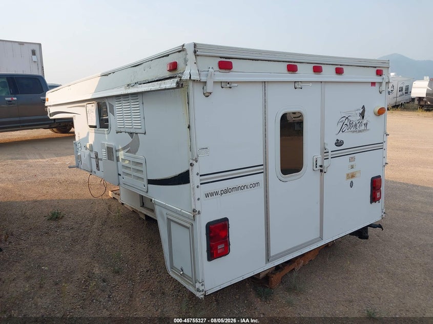 2010 PALOMINO CAMPER auction photo 3