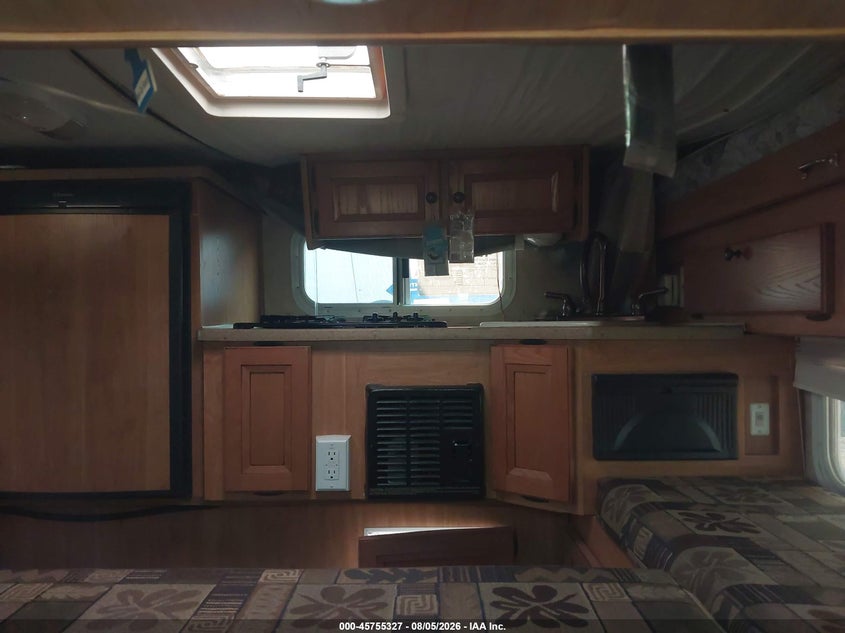2010 PALOMINO CAMPER auction photo 5