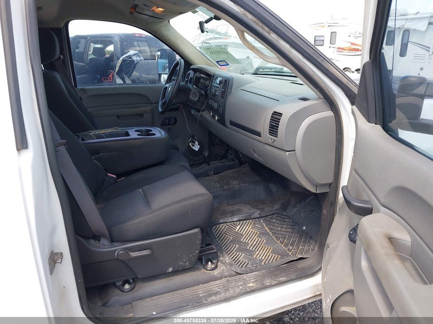 2011 CHEVROLET SILVERADO 3500HD CHASSIS auction photo 5