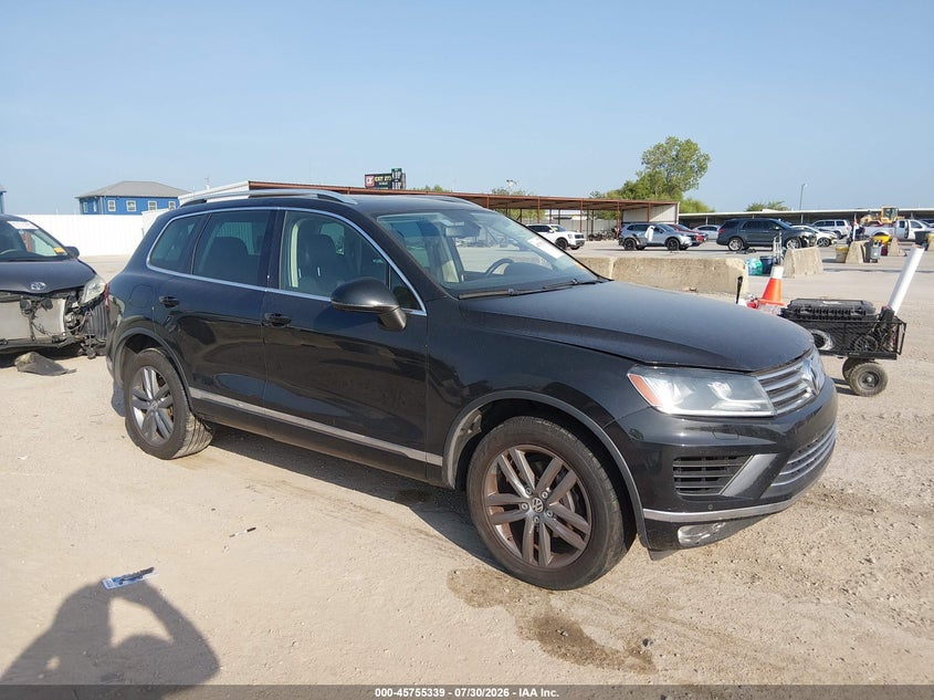 Vin: wvgef9bp8fd008010, lot: 46254060, volkswagen touareg v6 lux 2015 img_1