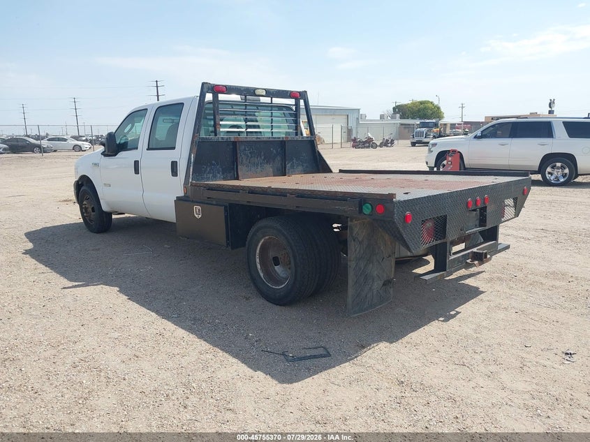 2007 FORD F-350 CHASSIS auction photo 3
