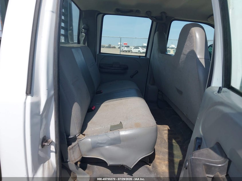 2007 FORD F-350 CHASSIS auction photo 6