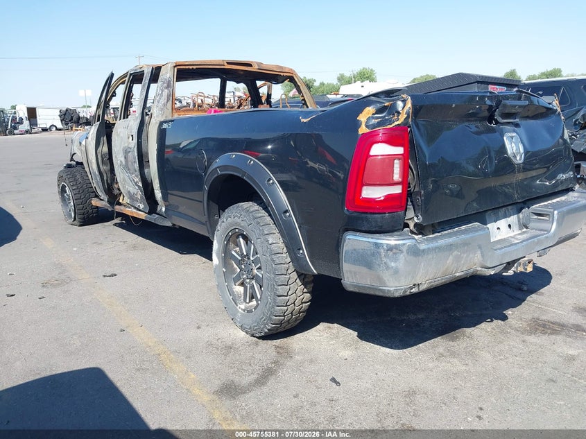 Vin: 3c6ur5hl2lg308135, lot: 46254103, ram 2500 tradesman  4x4 8' box 20203