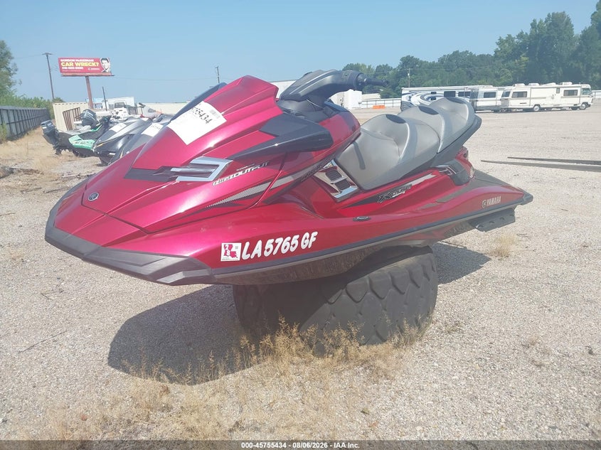 2014 YAMAHA FX CRUISER auction photo 2
