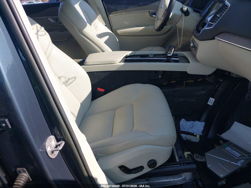 2023 VOLVO XC90 RECHARGE PLUG-IN HYBRID auction photo 5