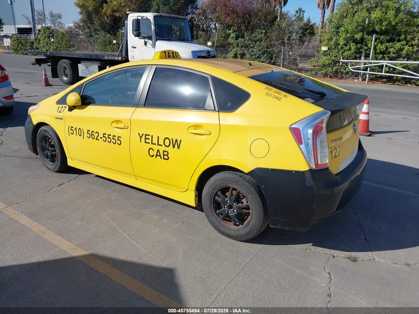 Vin: jtdkn3du7d5561023, lot: 46254216, toyota prius two 20133