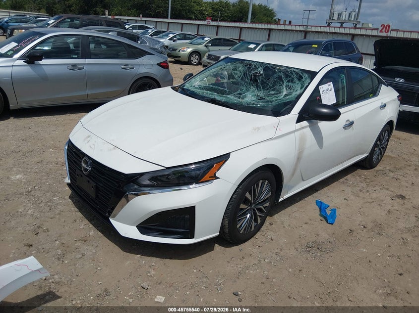 2025 Nissan Altima, Front End, IAAI, VIN 1N4BL4DV2SN362713 — photo 2