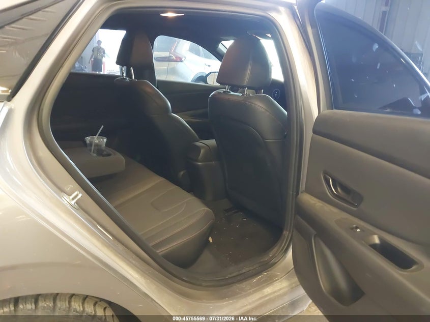 2023 HYUNDAI ELANTRA auction photo 8