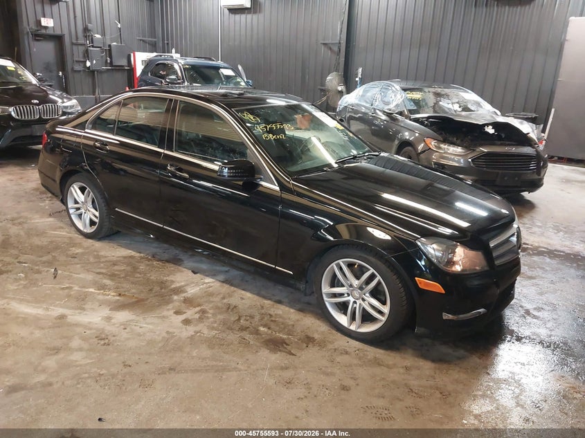 2013 Mercedes-Benz C 300 Sport 4Matic, Удар сзади, IAAI, VIN WDDGF8AB1DR250964