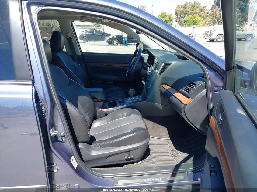 2014 SUBARU OUTBACK auction photo 5