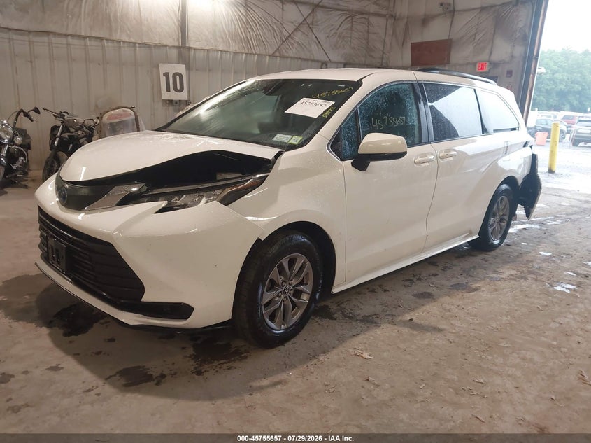 Vin: 5tdkrkec5ns103223, lot: 46254379, toyota sienna le 20222