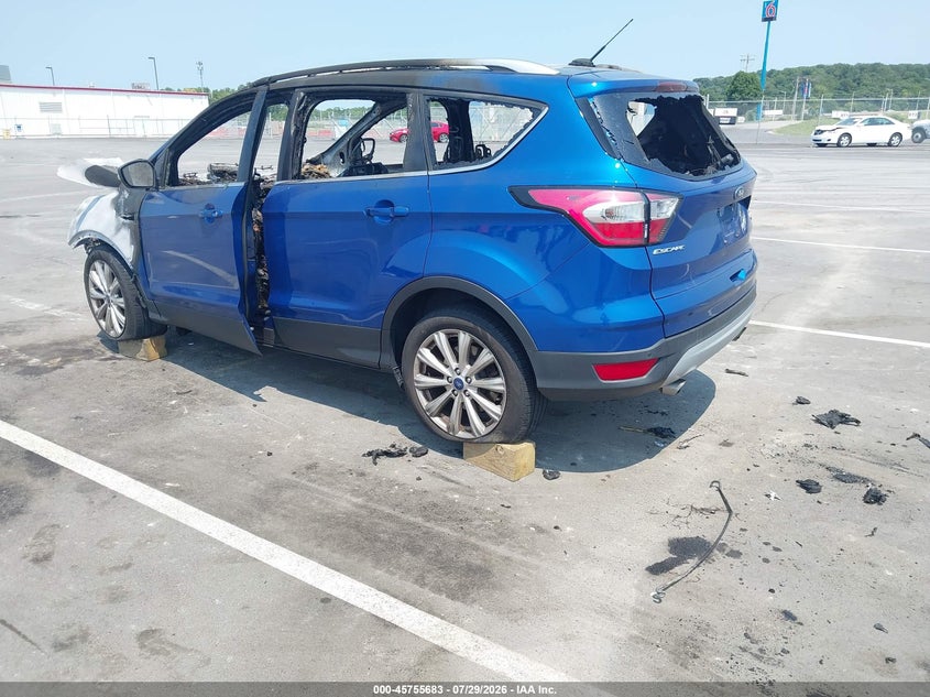 Vin: 1fmcu0jd6hue33678, lot: 46254405, ford escape titanium 20173